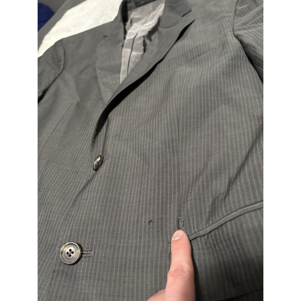 Hugo Boss Men's Gray Striped Sport Blazer Wool Jacket Size 36S READ - Picture 3 of 11